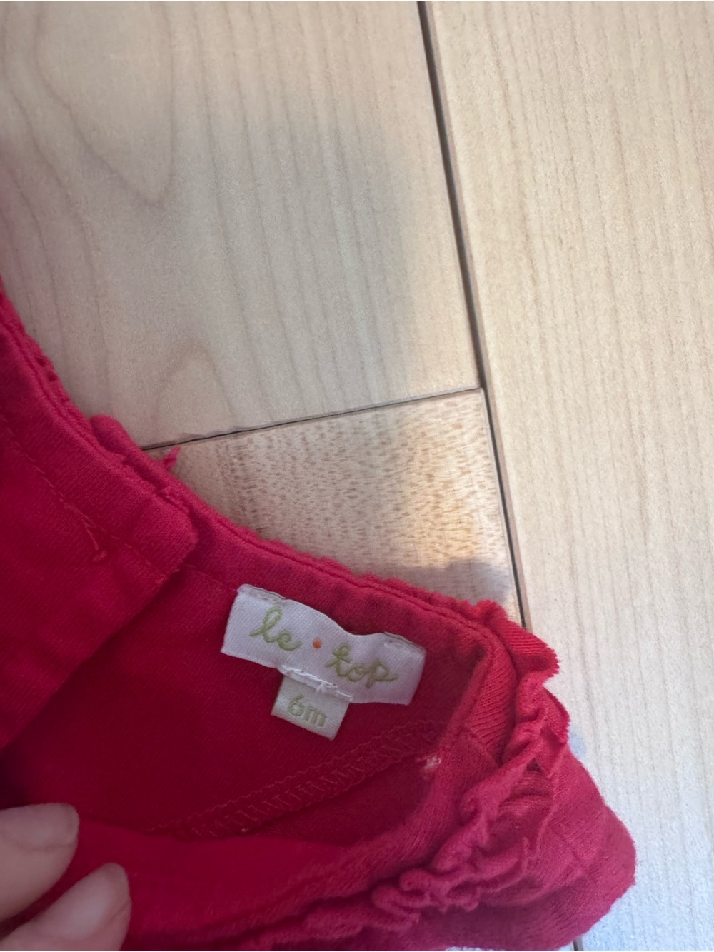 Le Top‎ Red Ruffled Top - Picture 2 of 6